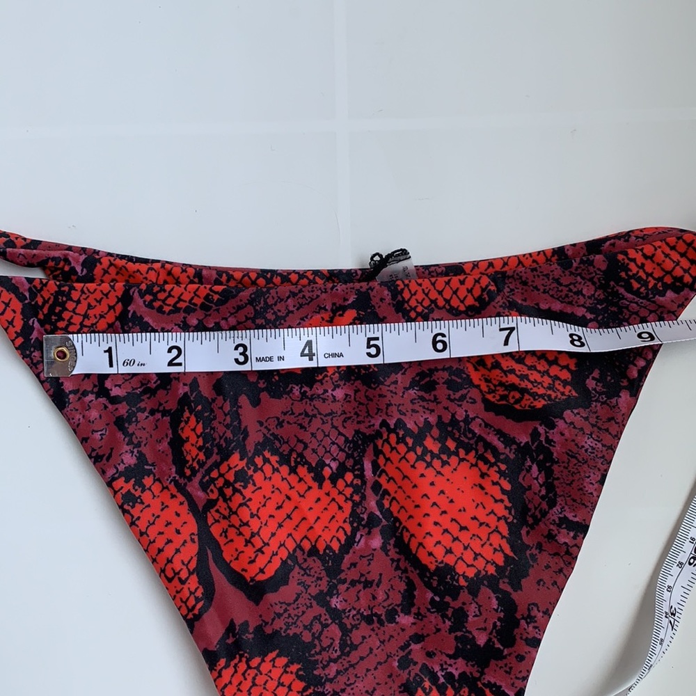 Snake Skin underwire bikini - Picture 9 of 10